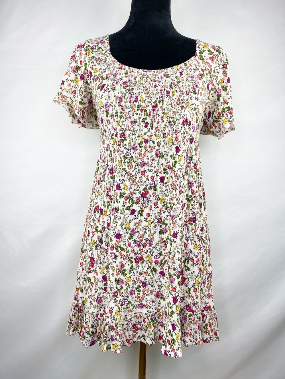 Patrons of Peace Cottagecore Floral Smocked Mini Dress Open Back Size Small